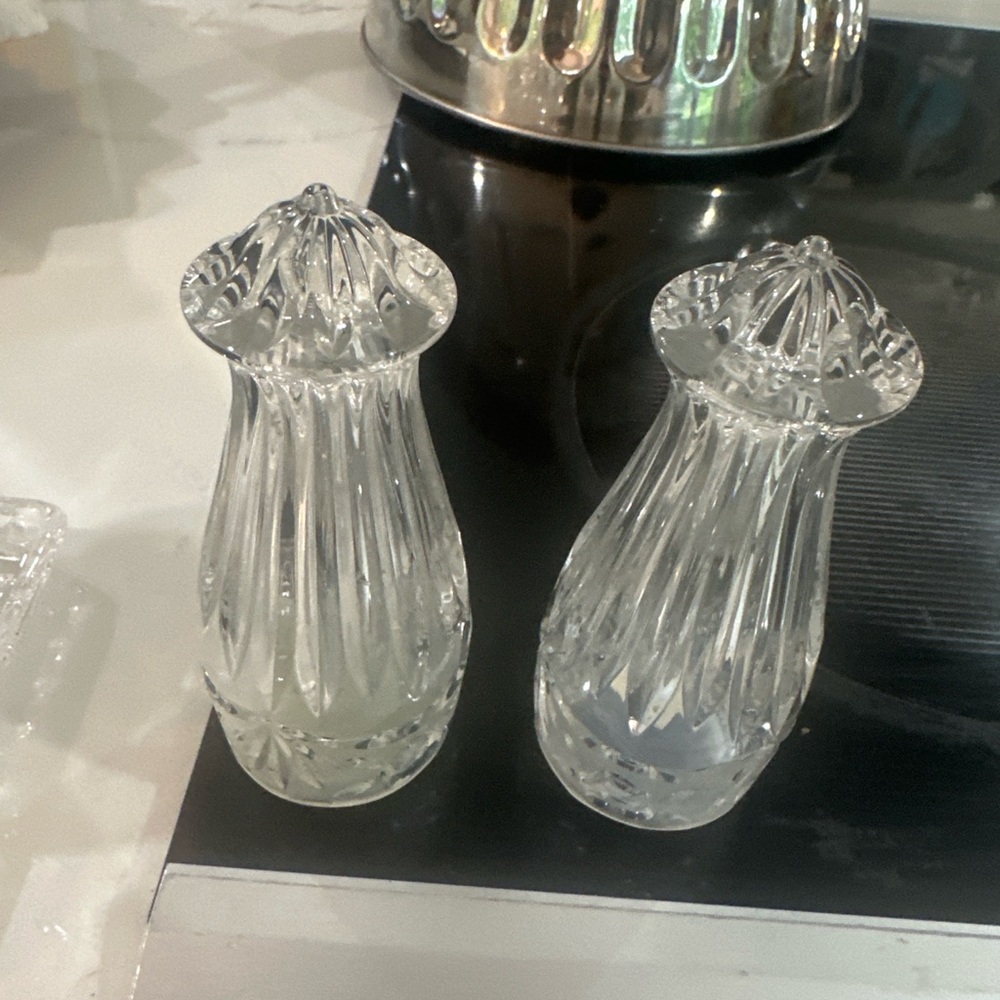 Oneida Clear Cut Glass Salt and Pepper Shakers